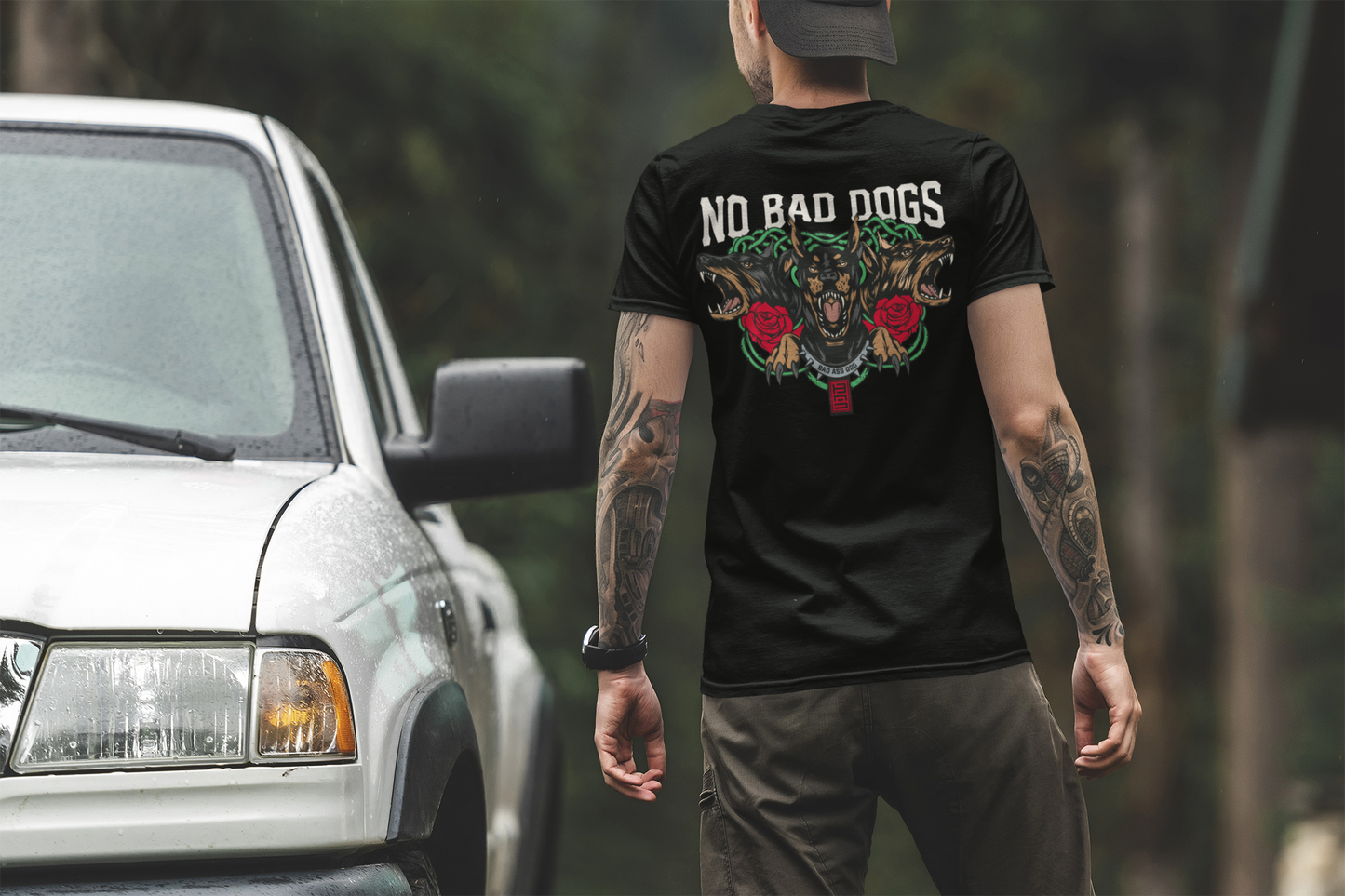 NO BAD DOGS UNISEX TEE